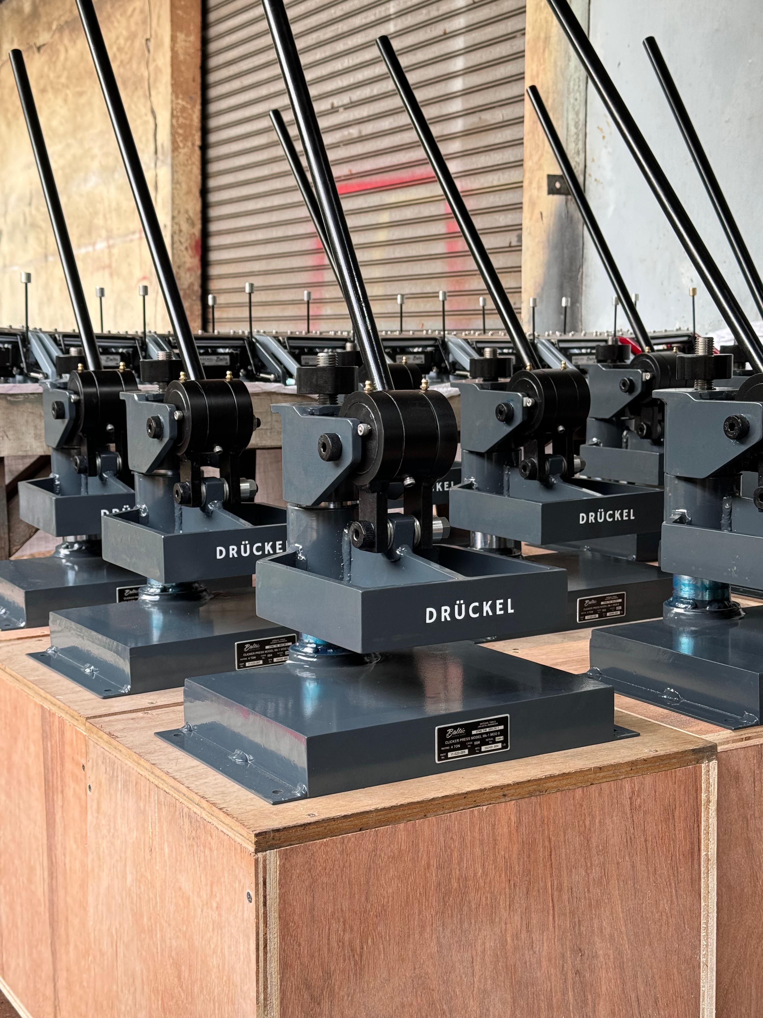 [PRE-ORDER] Druckel Clicker Press